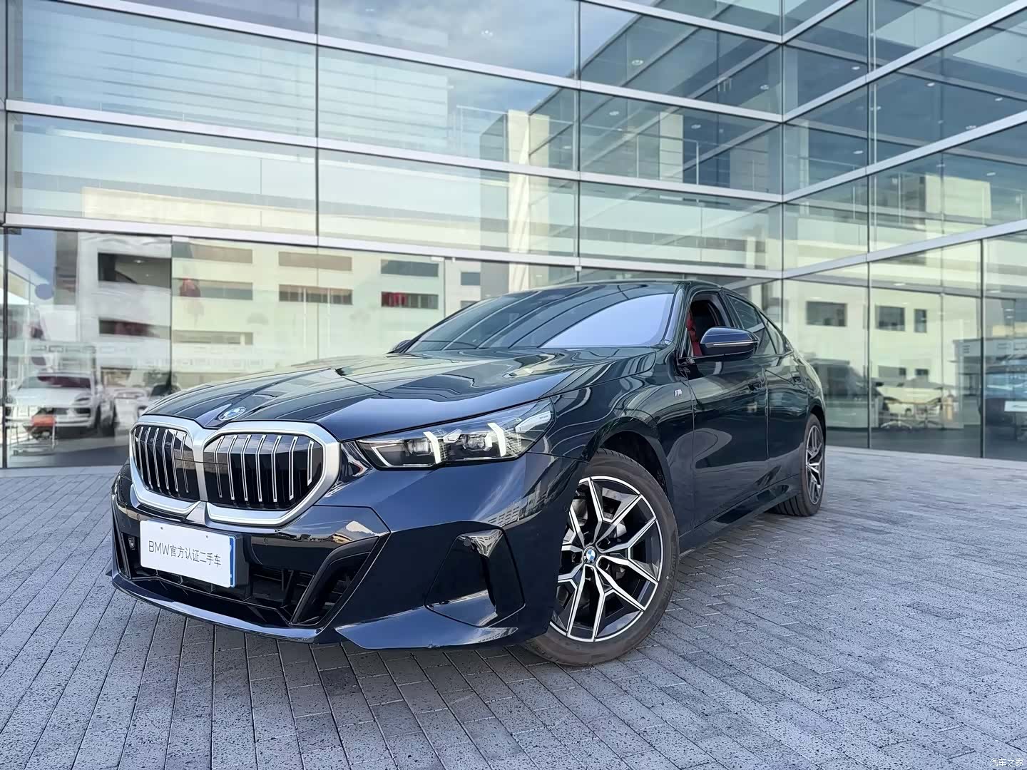 BMW 5 Series, 2025 1