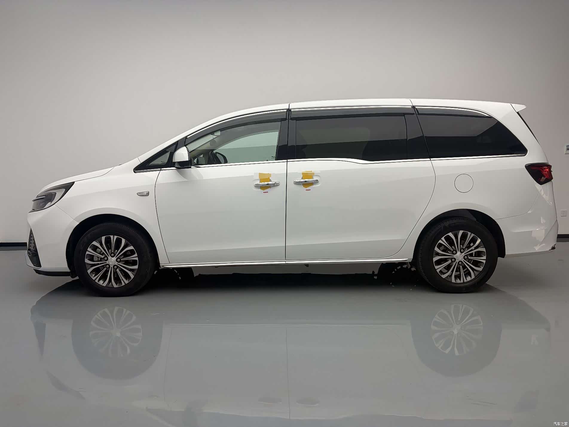 Buick GL8, 2023 7