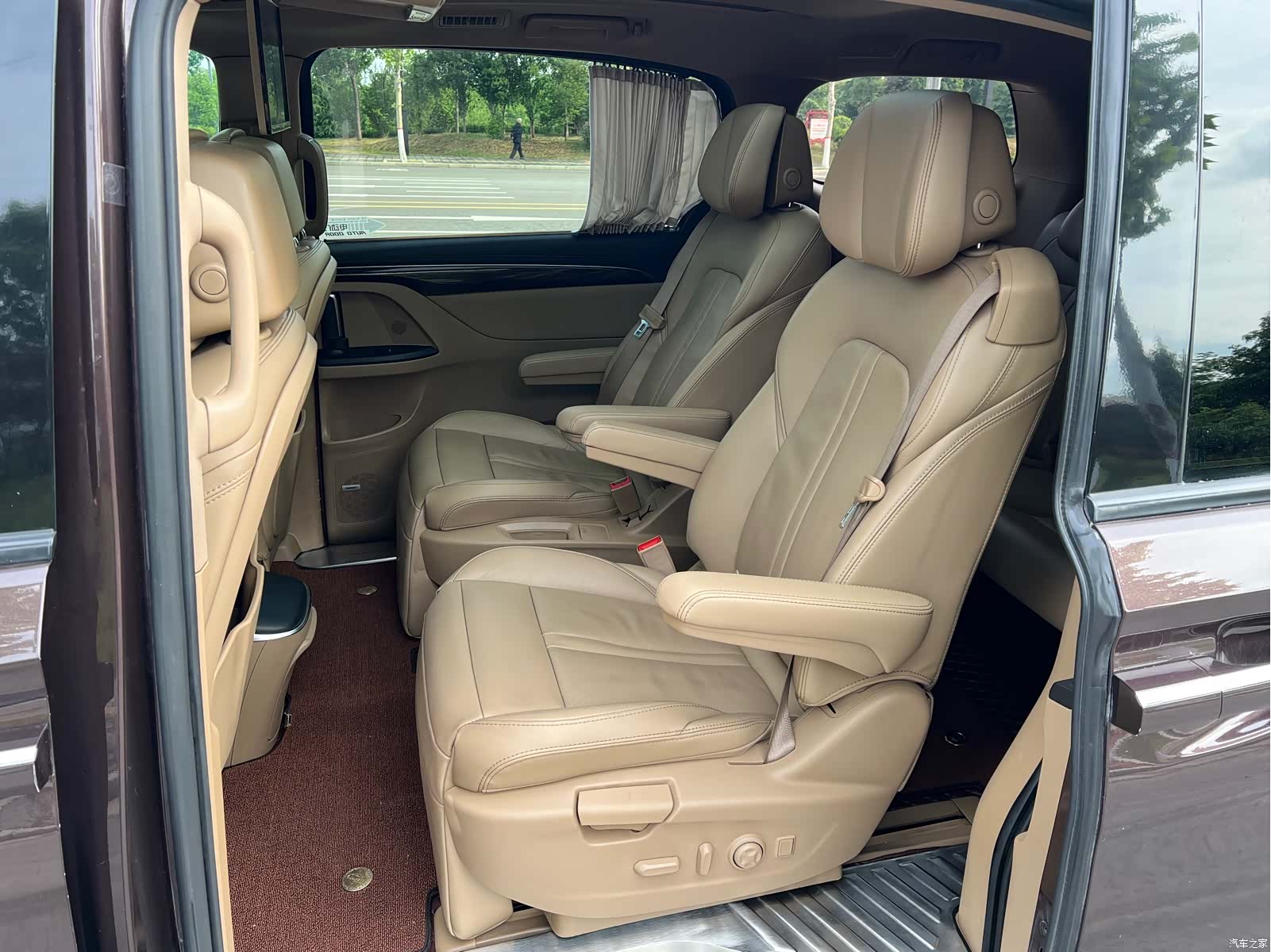 Buick GL8, 2017 10