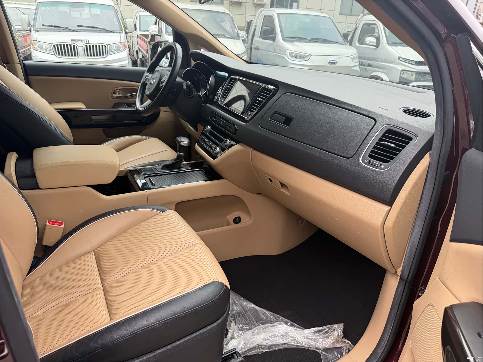 Kia Carnival, 2017 12