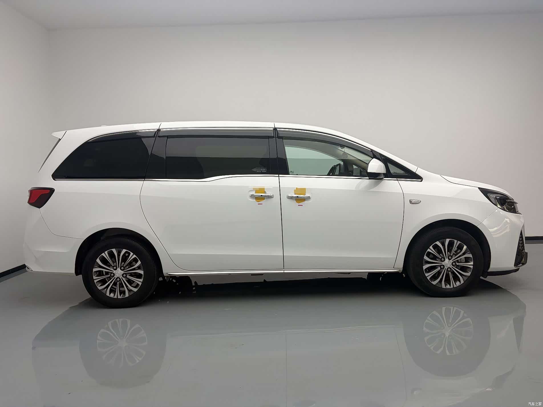 Buick GL8, 2023 8