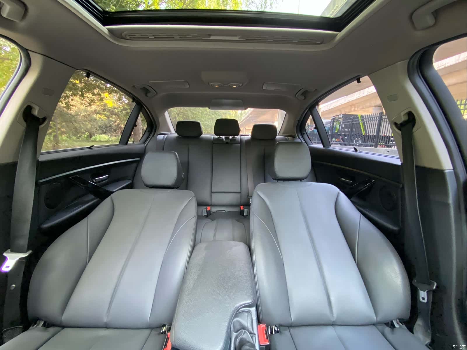 BMW 3 Series, 2016 21