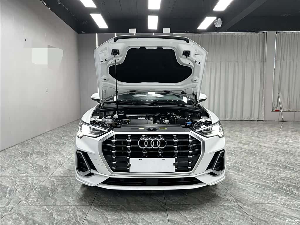 Audi Q3, 2023 9