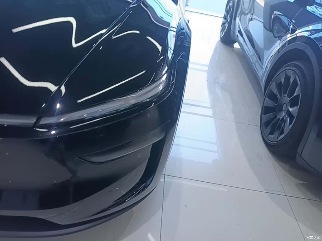 Tesla Model Y, 2026 24