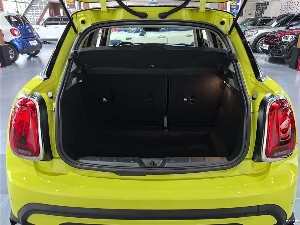 Mini Cooper, 2024 17