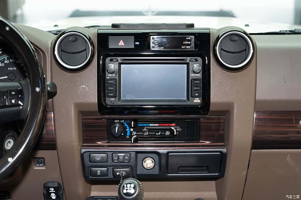 Toyota Land Cruiser, 2023 14
