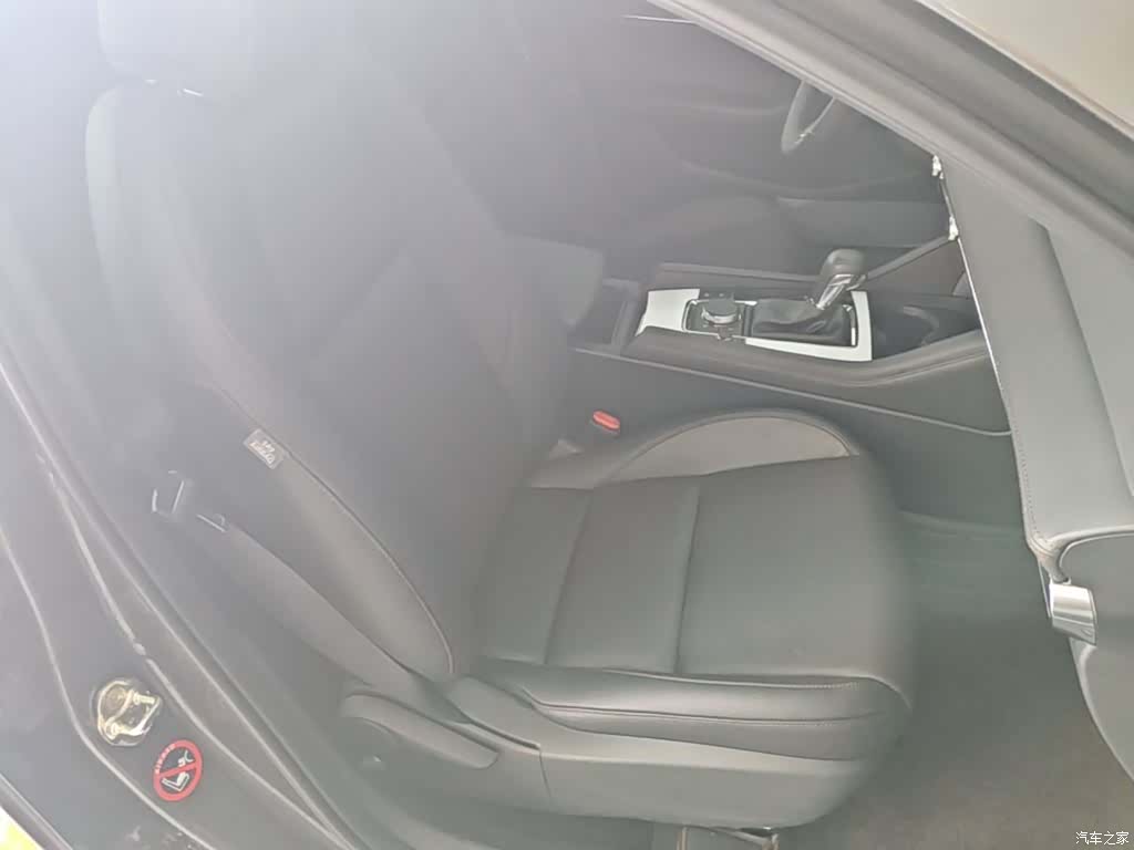 Mazda Mazda3, 2023 25