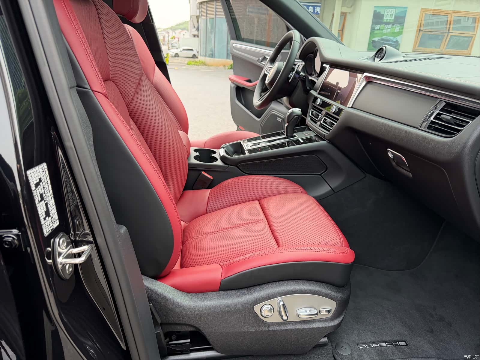 Porsche Macan, 2026 15