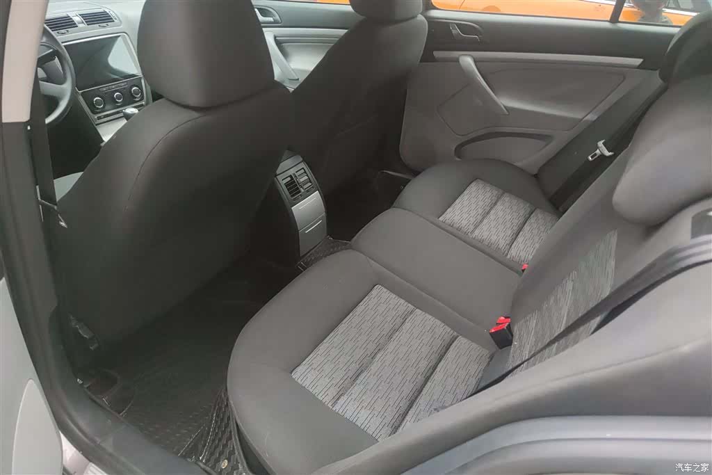 Skoda Octavia, 2013 11