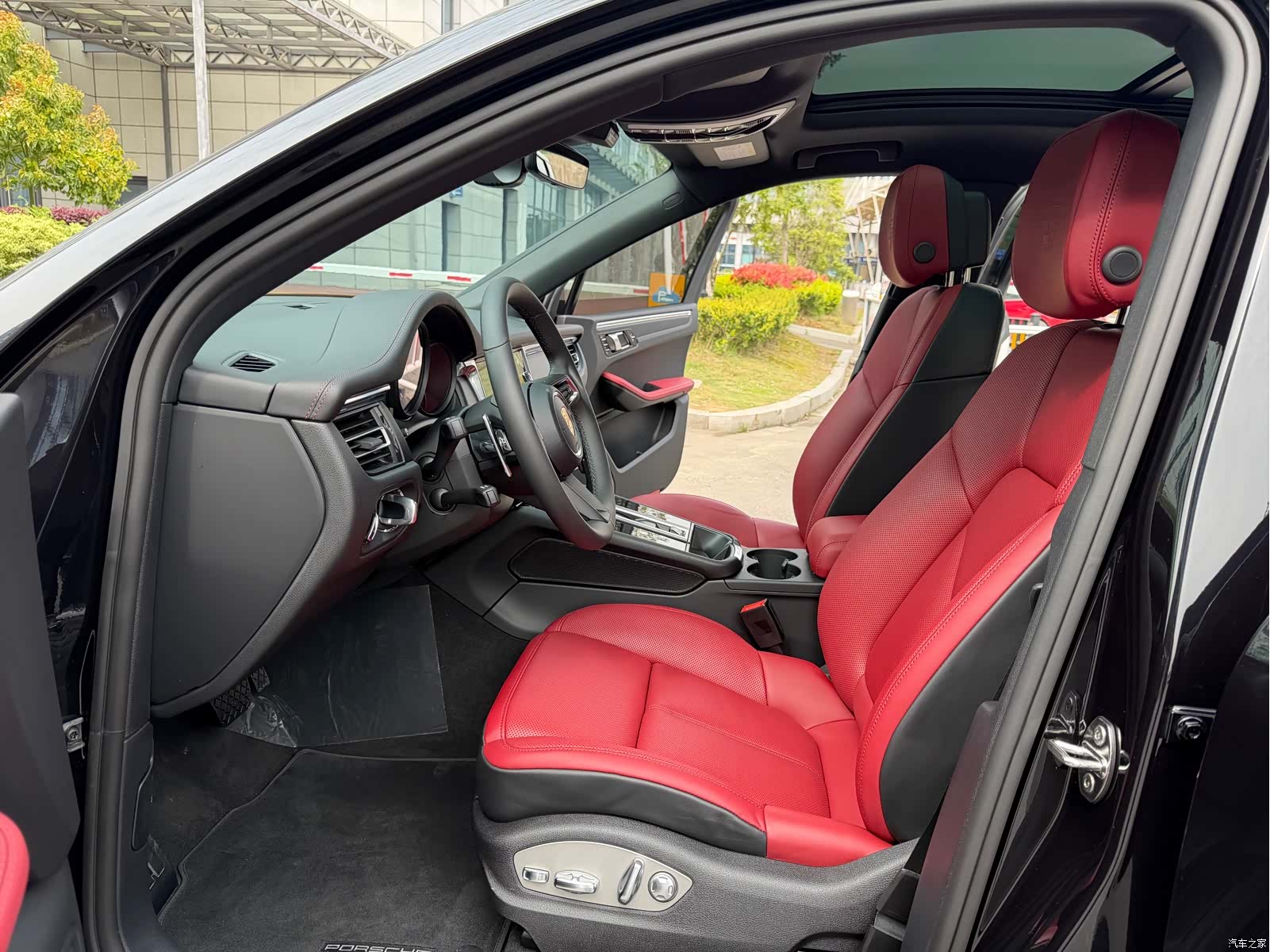 Porsche Macan, 2026 9