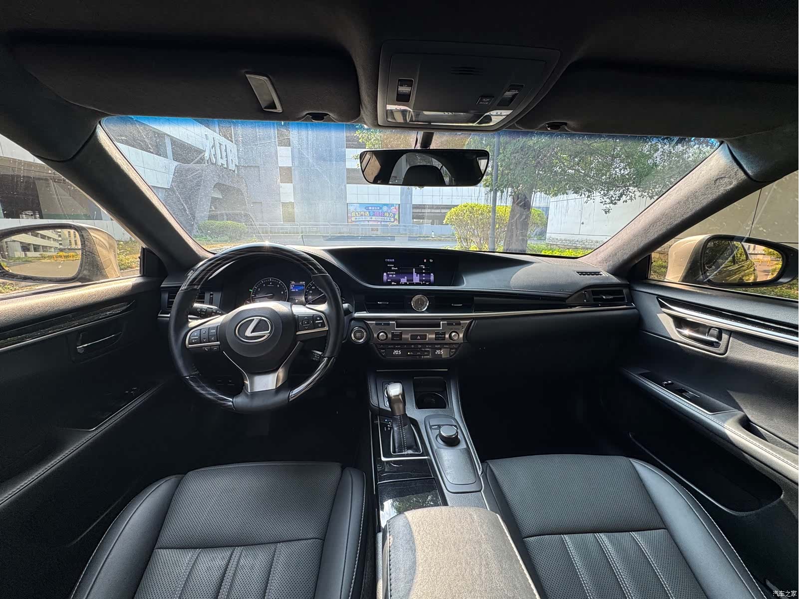 Lexus ES, 2017 7