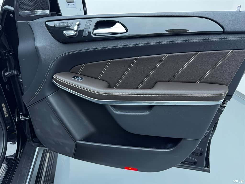 Mercedes-Benz GLS, 2016 11