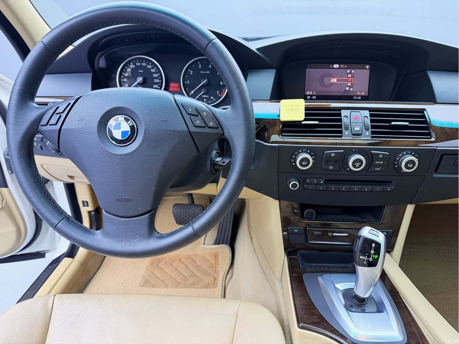 BMW 5 Series, 2010 18