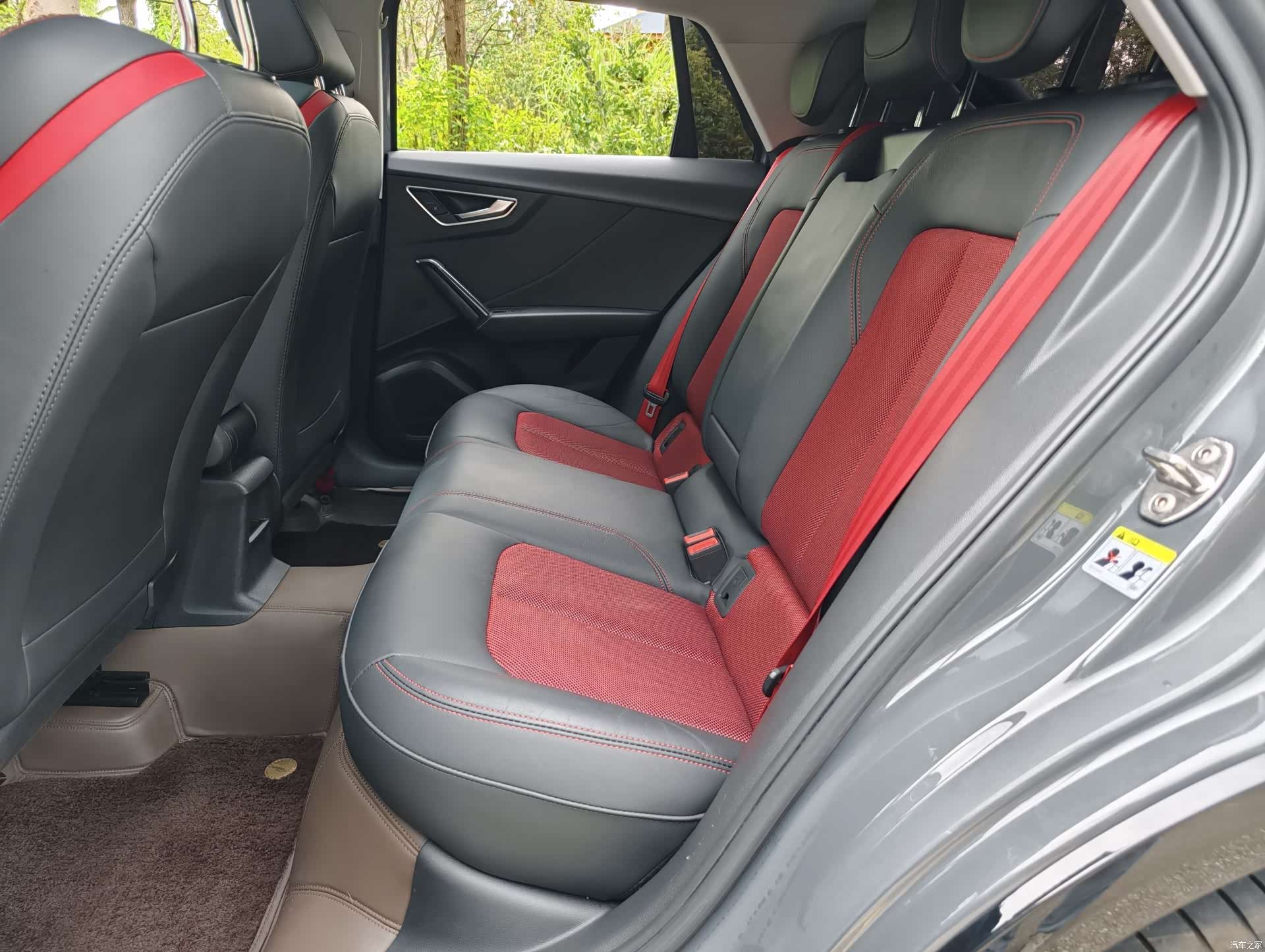 Audi Q2L, 2020 15