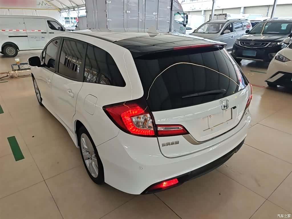 Honda Jade, 2016 все фото
