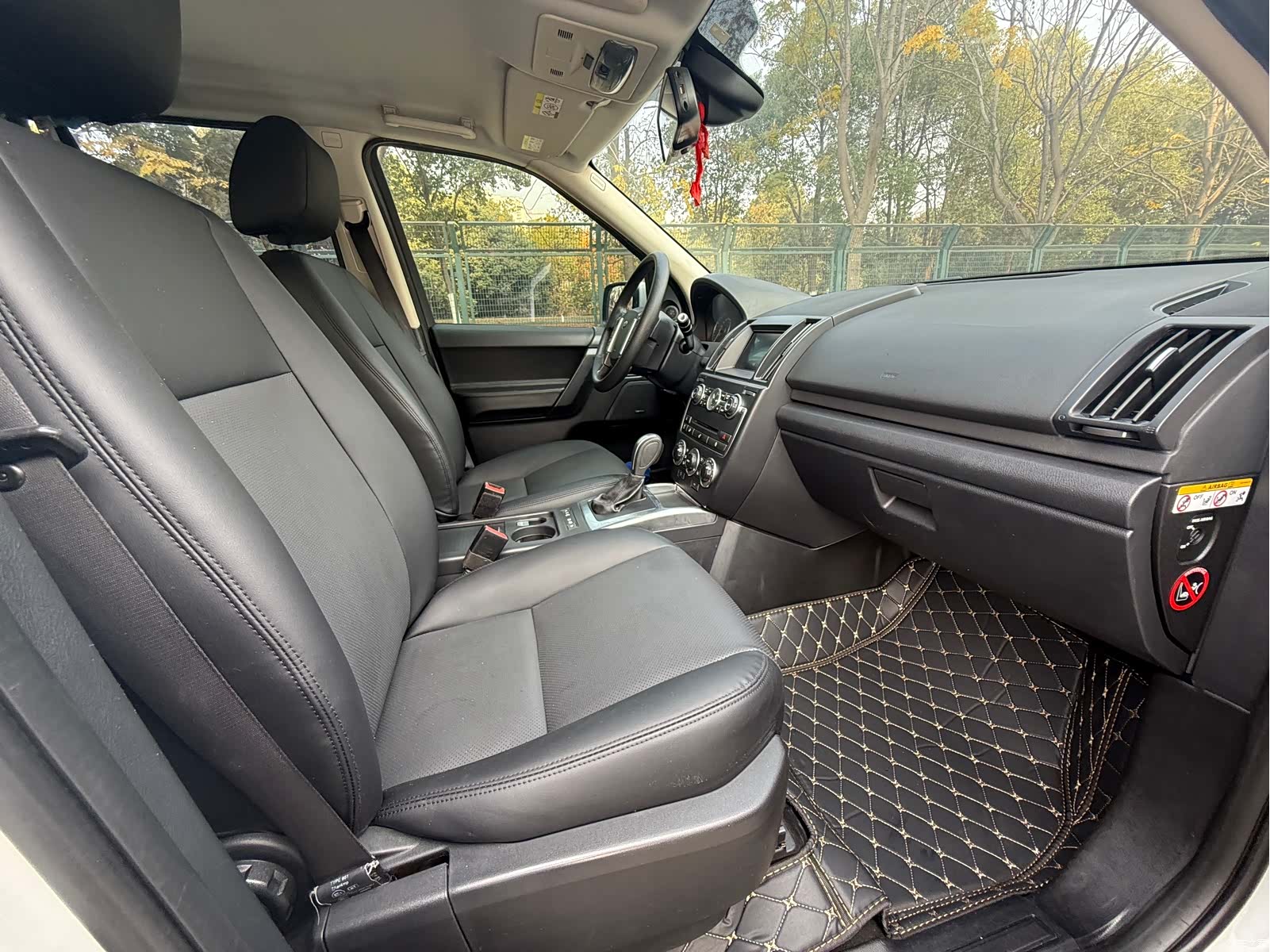 Land Rover SD4, 2013 9