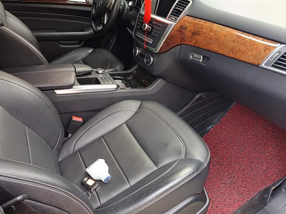 Mercedes-Benz M class