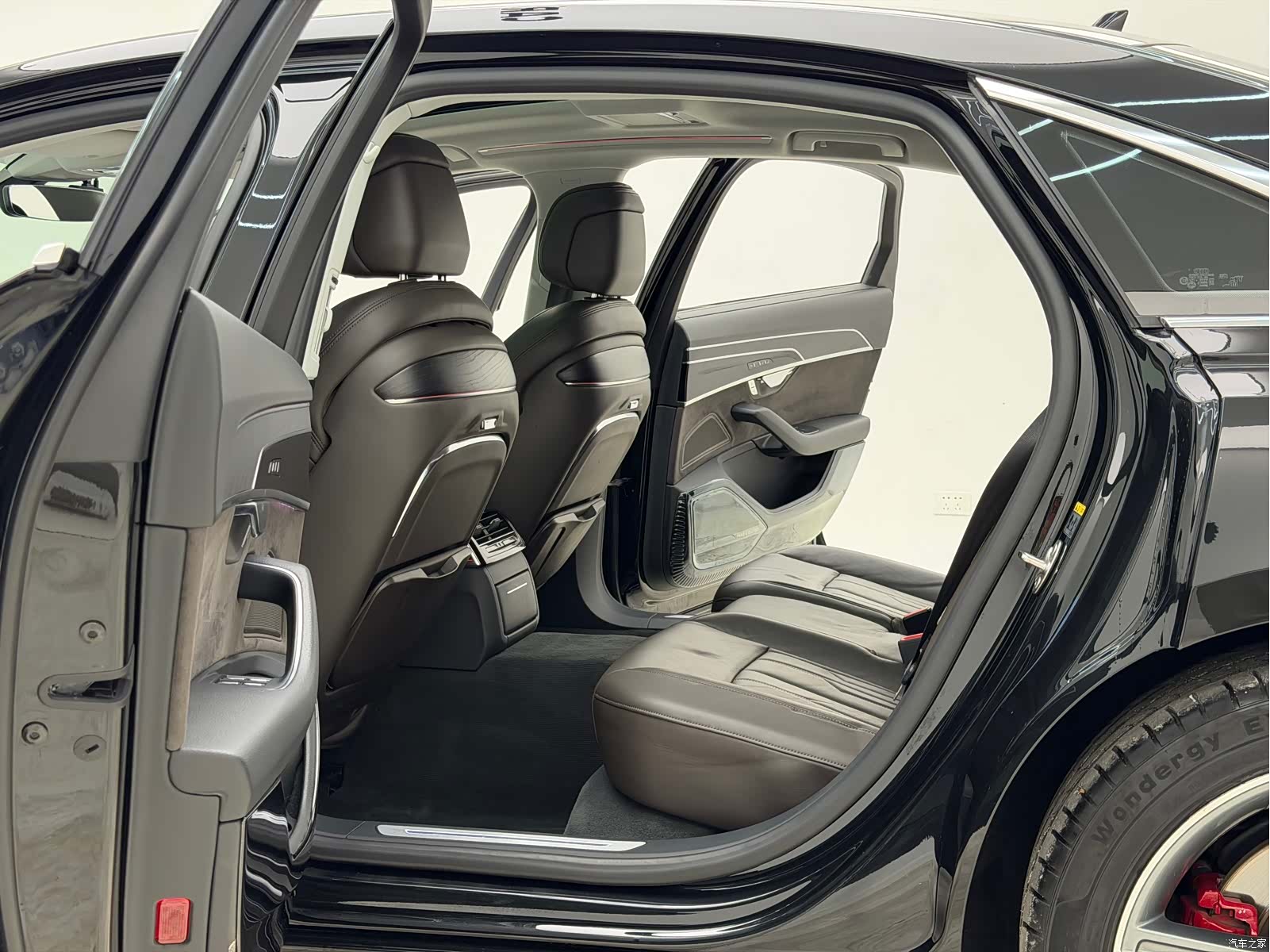 Audi A8L, 2019 29