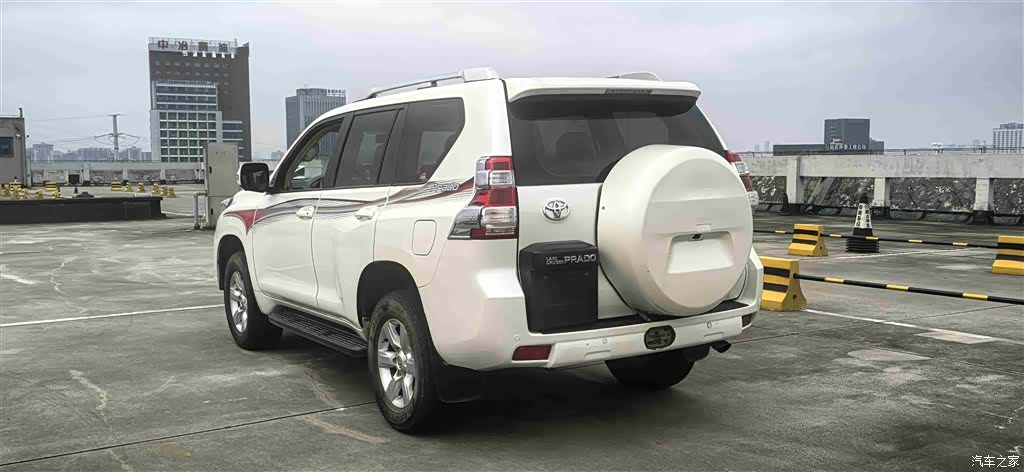 Toyota Prado, 2015 3