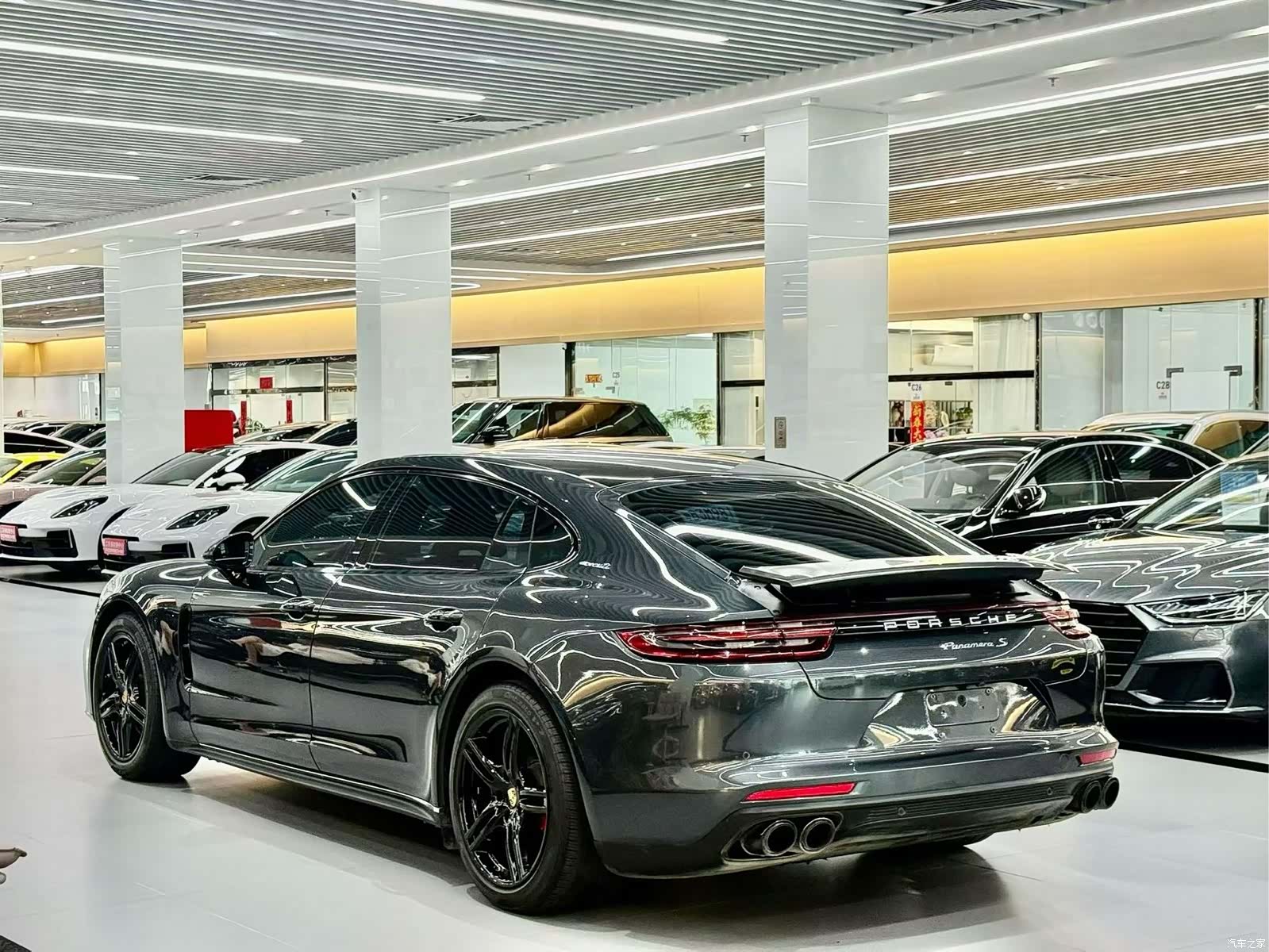 Porsche Panamera, 2018 9