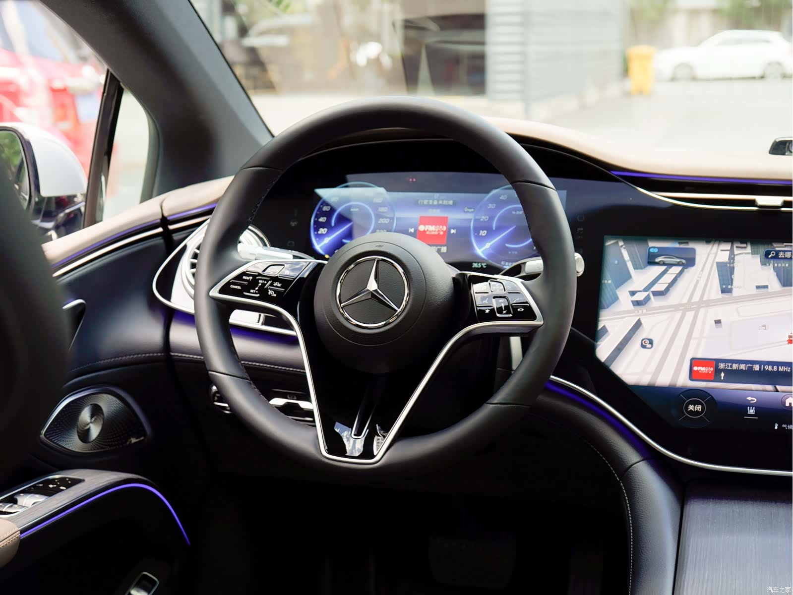 Mercedes-Benz EQS, 2023 13