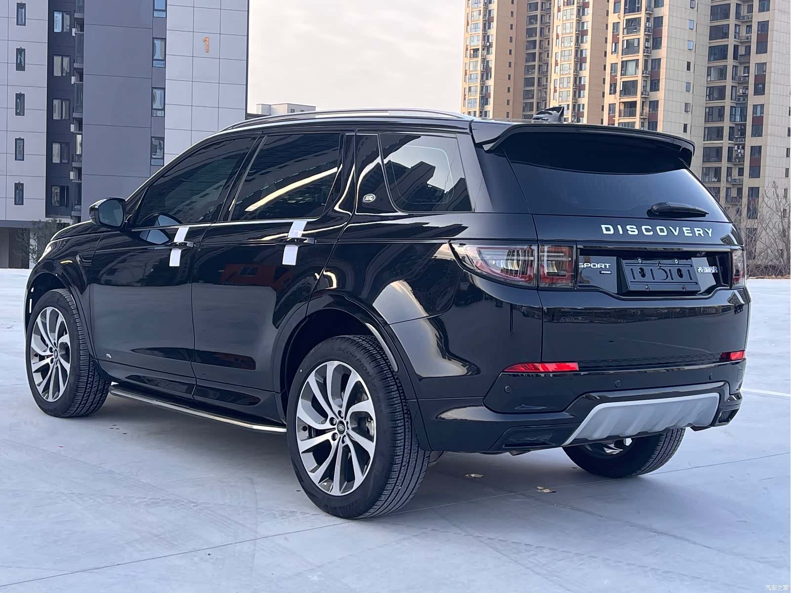 Land Rover Discovery, 2023 все фото