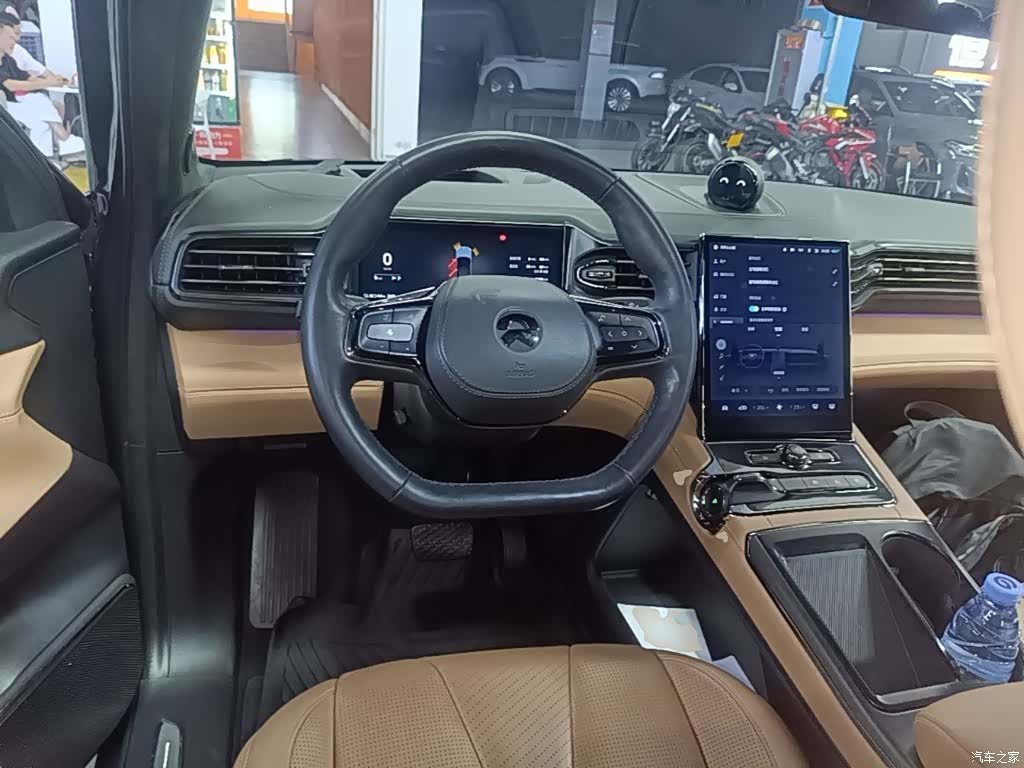 NIO ES8, 2021 11