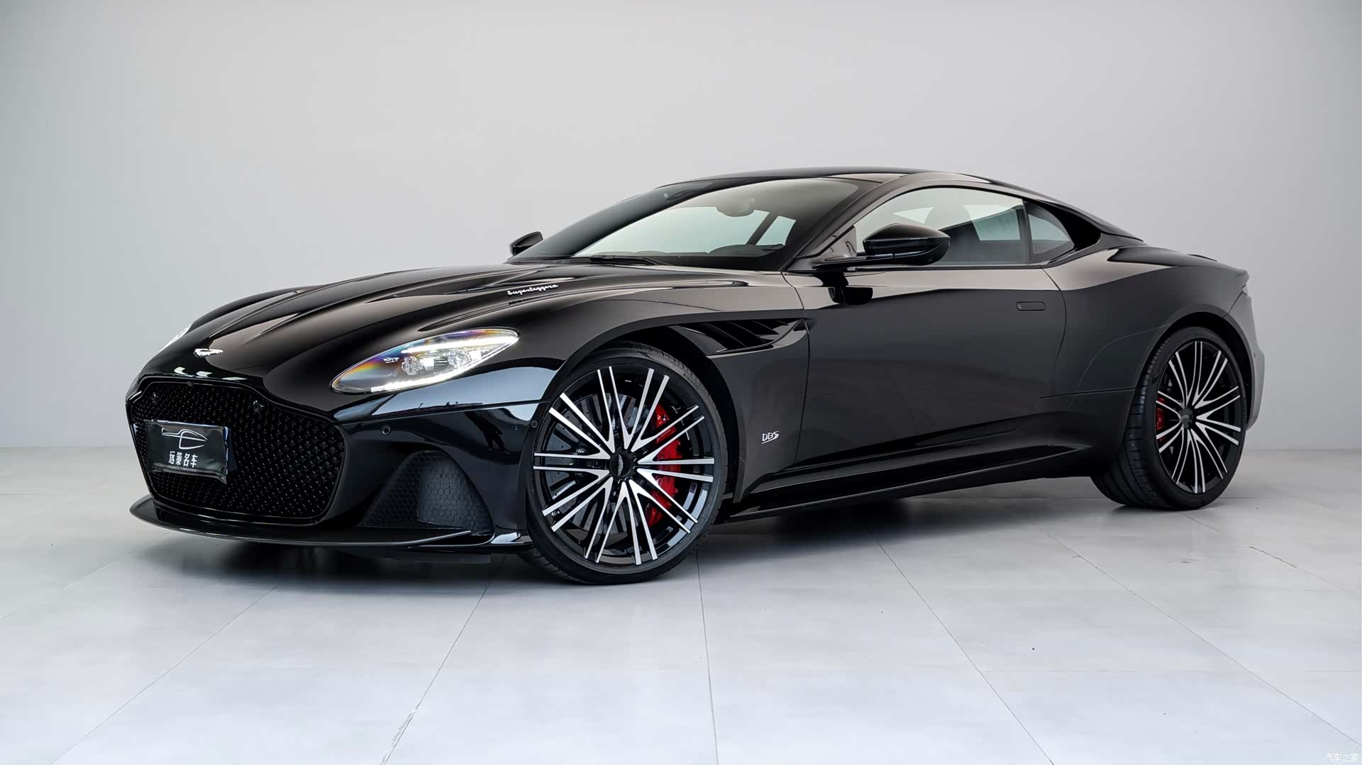 Aston Martin DBS, 2023 2