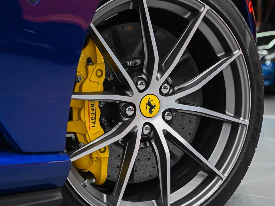 Ferrari 812