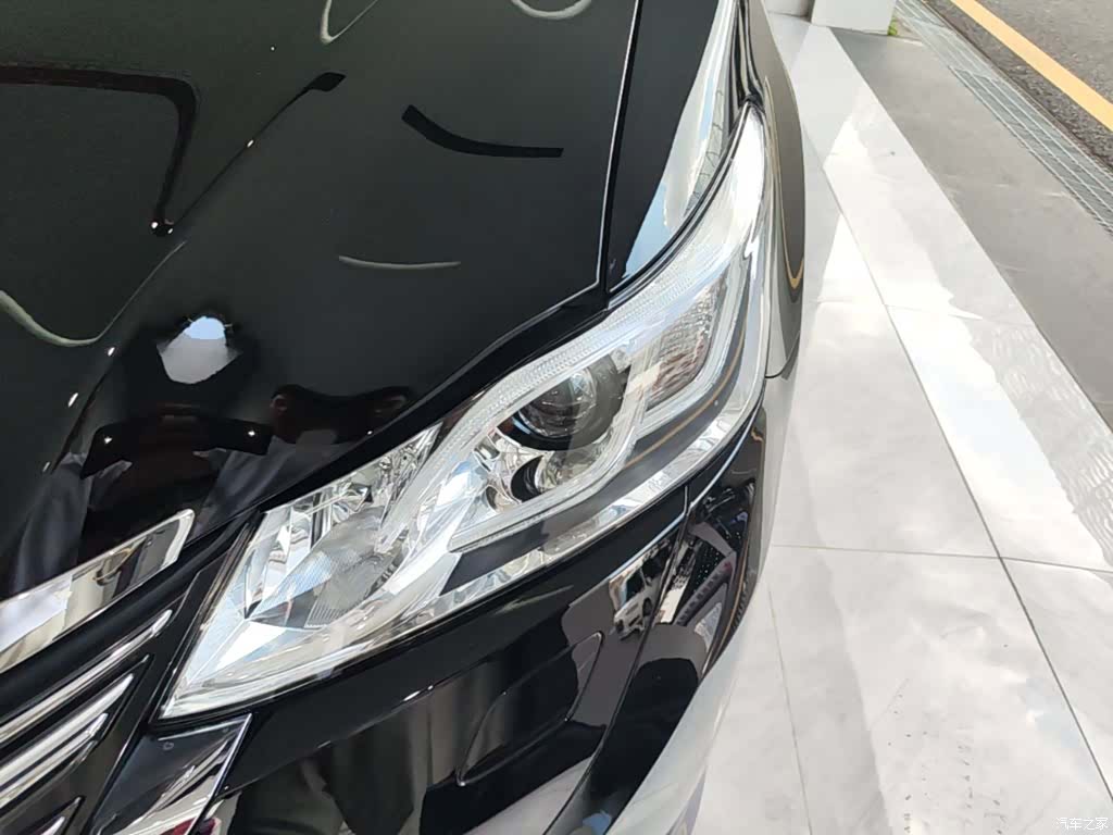 Toyota Crown, 2017 24
