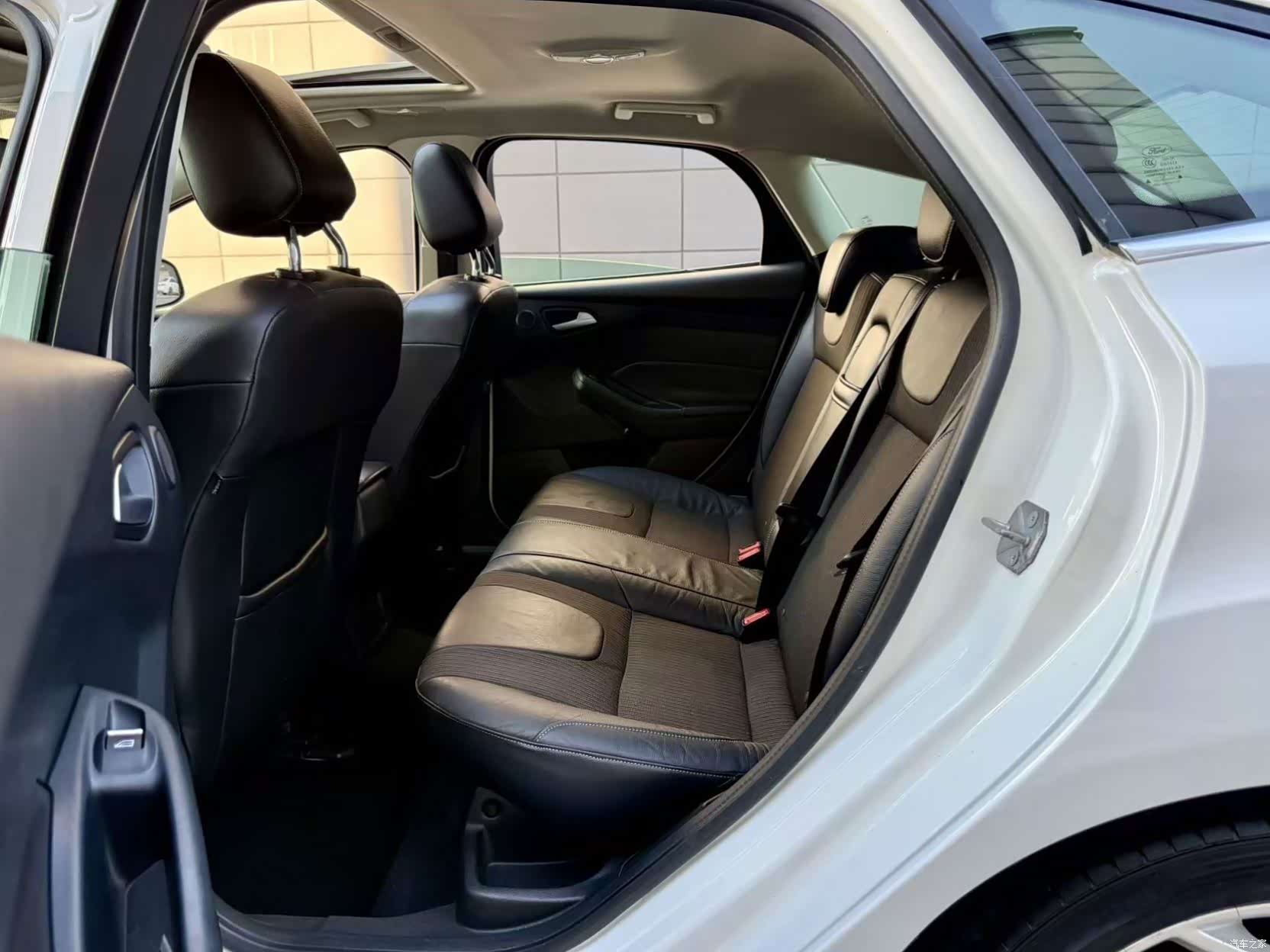 Ford Focus, 2013 6