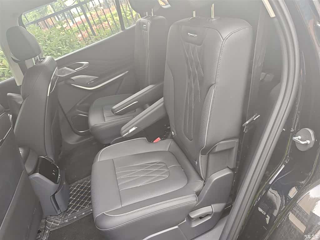 Hongqi HS7, 2024 17