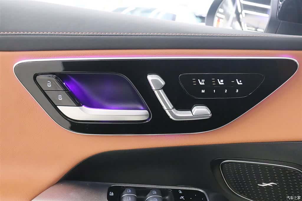 Mercedes-Benz GLC, 2023 13