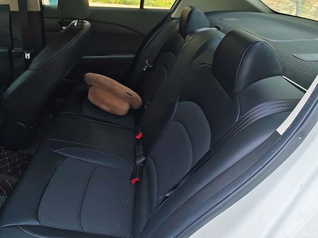 Chevrolet 320, 2018 15
