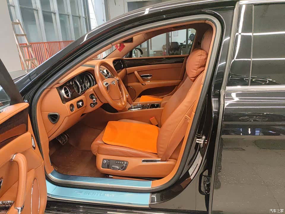 Bentley Flying Spur, 2018 2