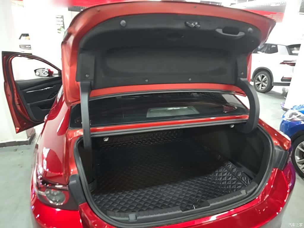 Mazda Mazda3, 2020 19