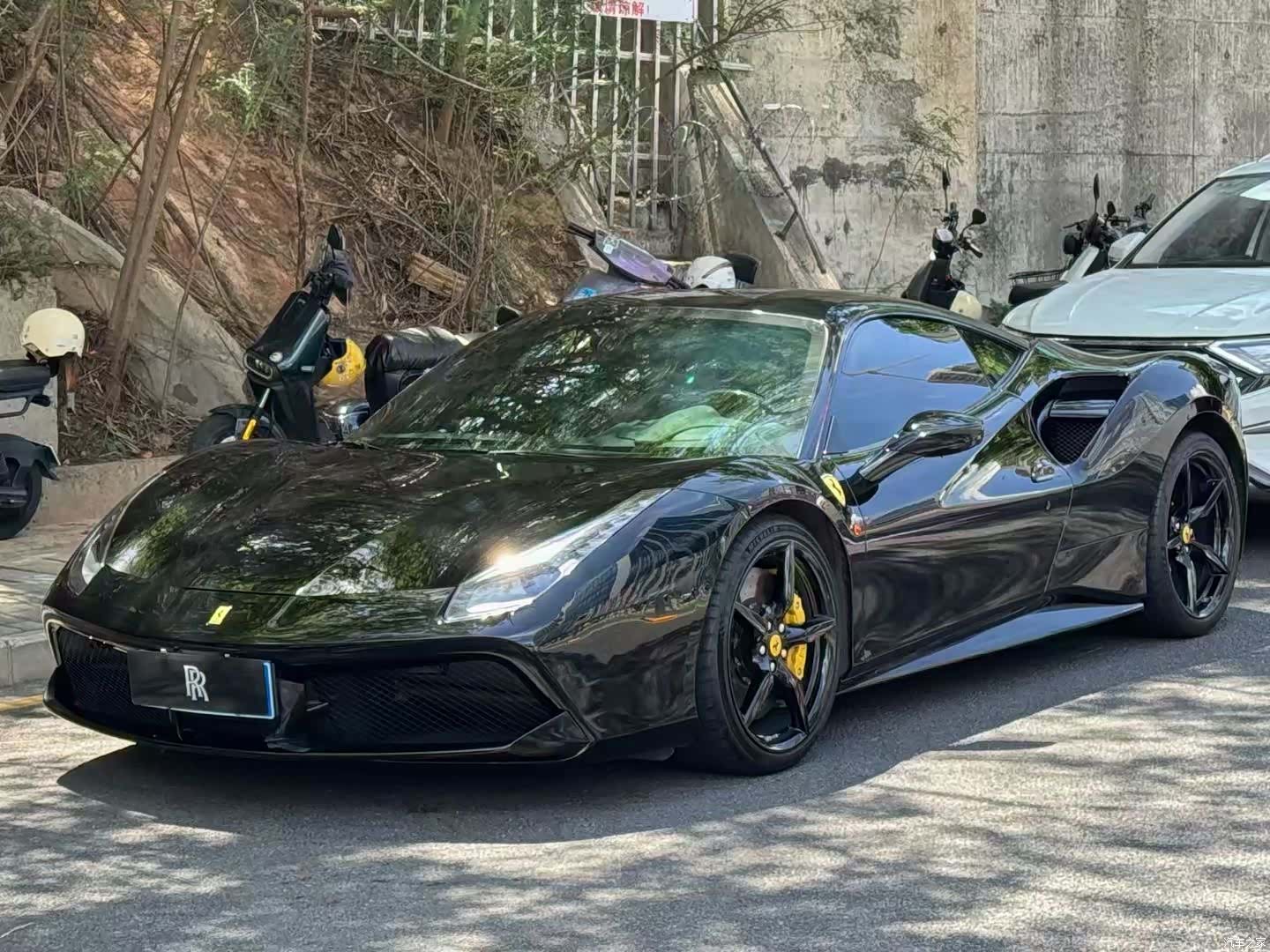 Ferrari 488, 2018 3