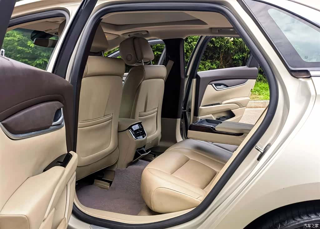 Cadillac XTS, 2014 10