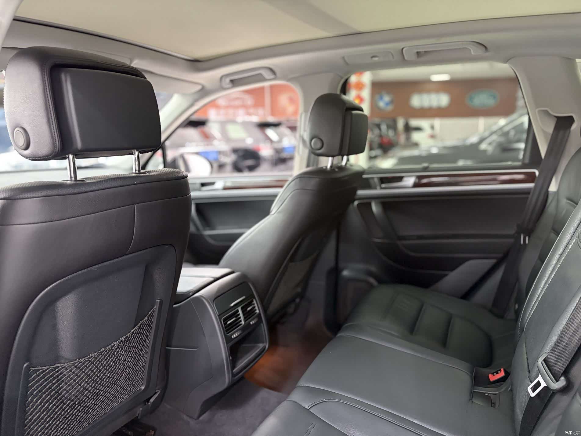 Volkswagen Touareg, 2015 12