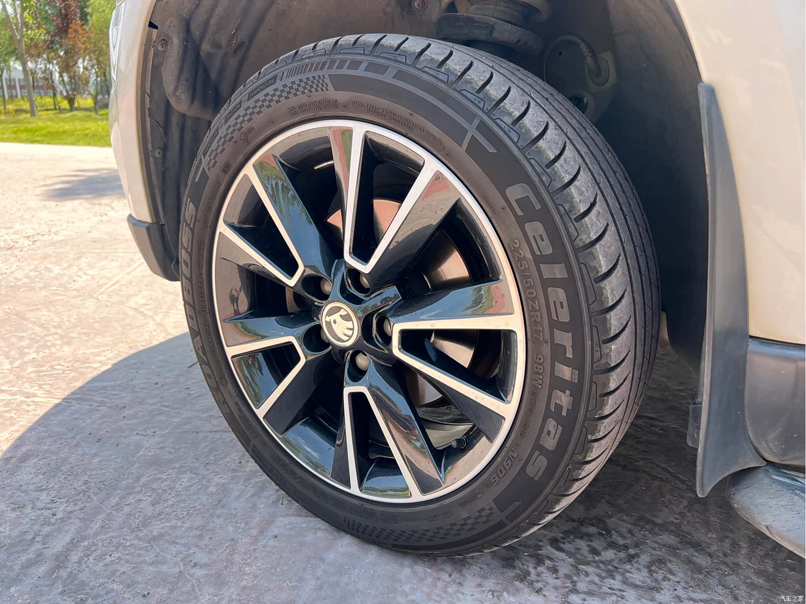 Skoda Yeti, 2015 11