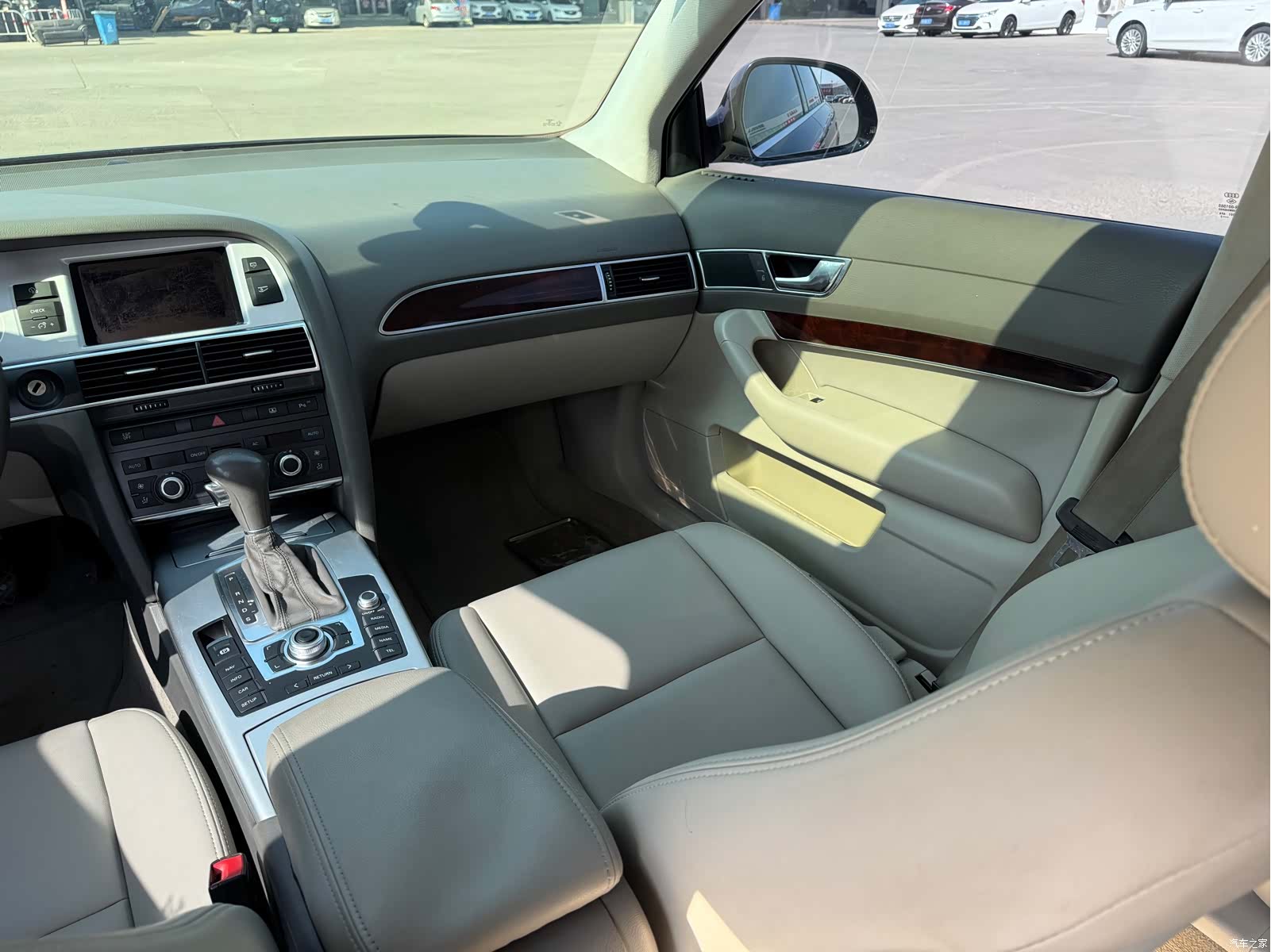Audi A6L, 2012 18