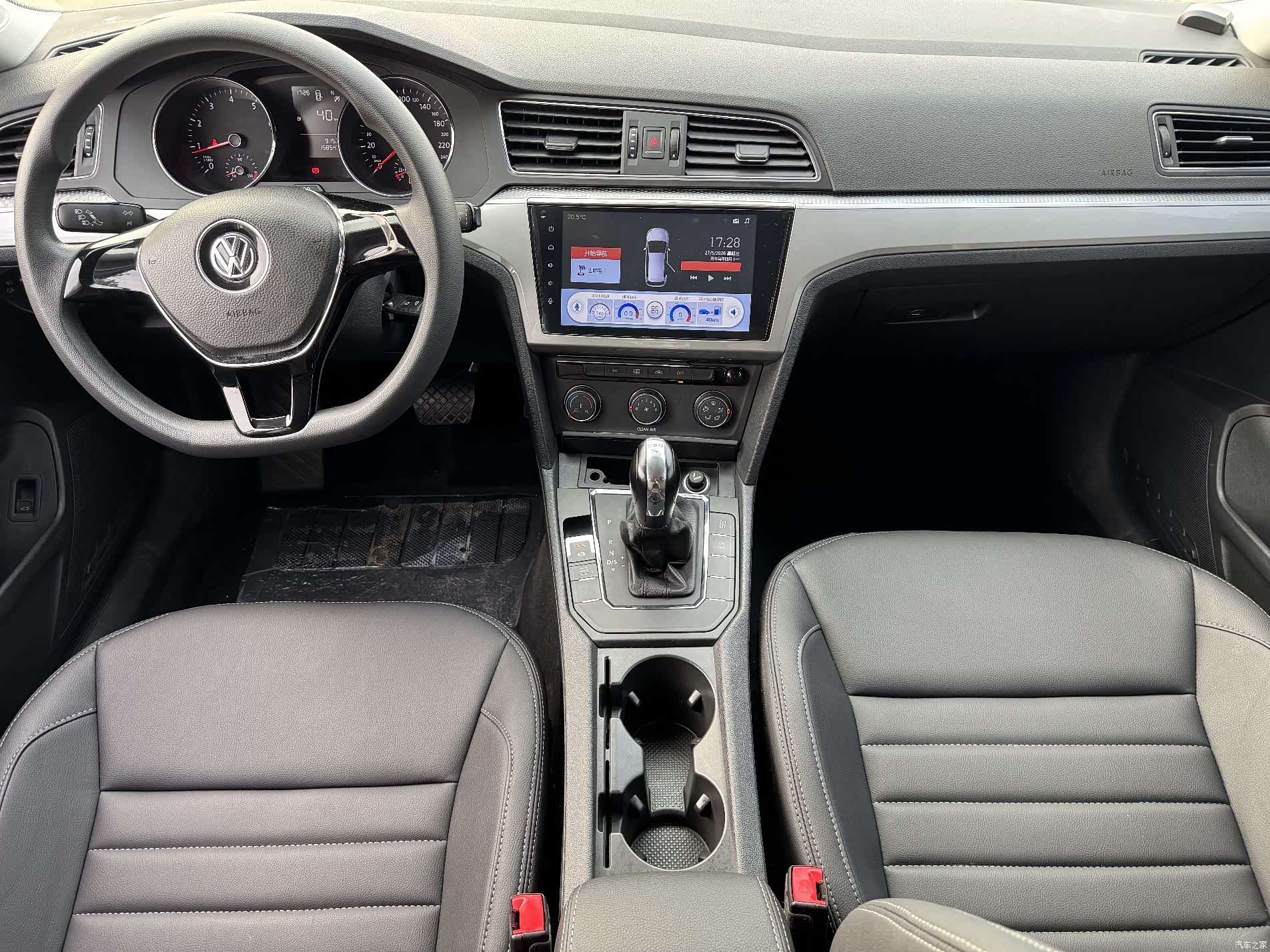 Volkswagen Lamando, 2016 13