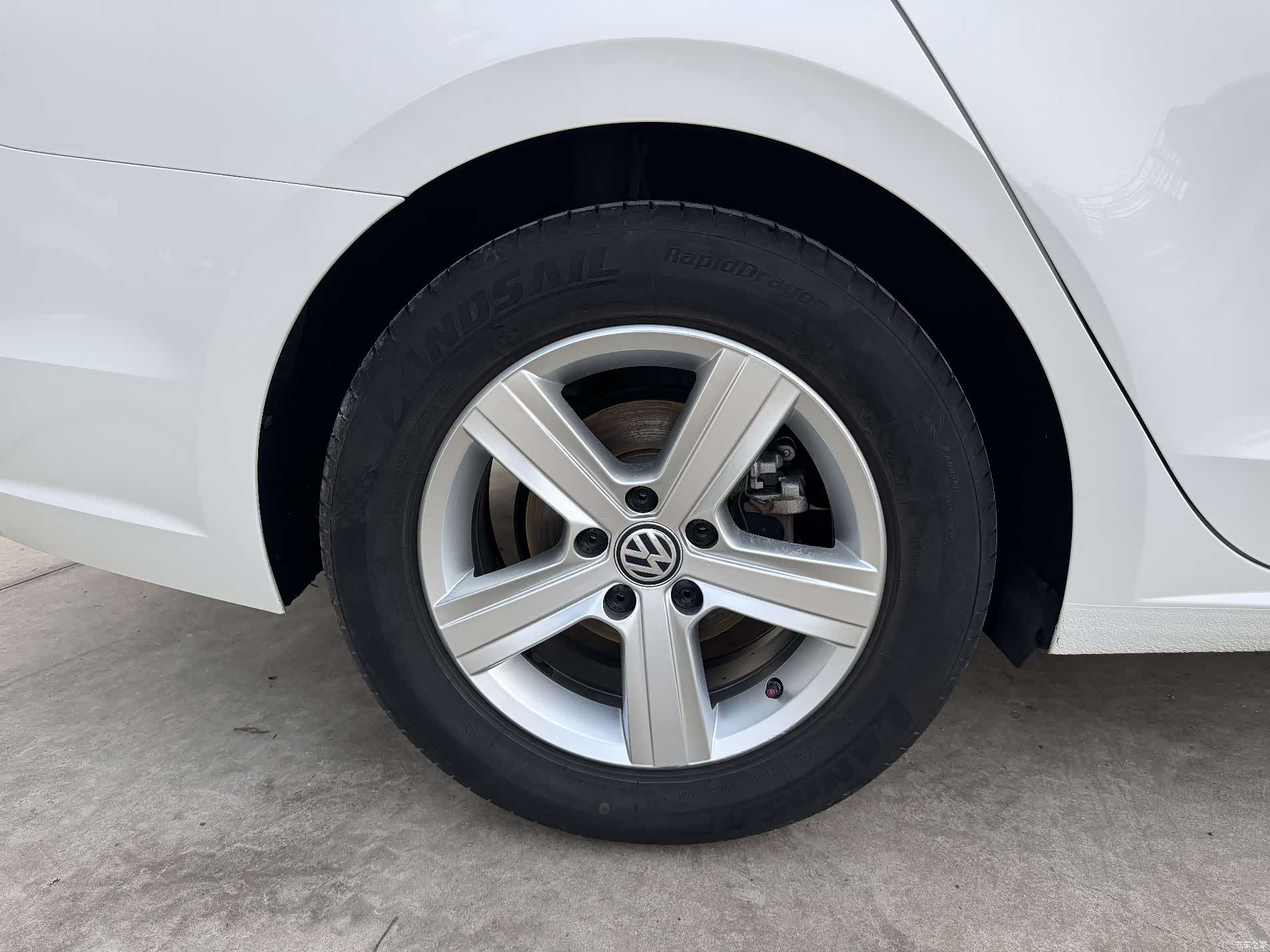 Volkswagen Lamando, 2016 8