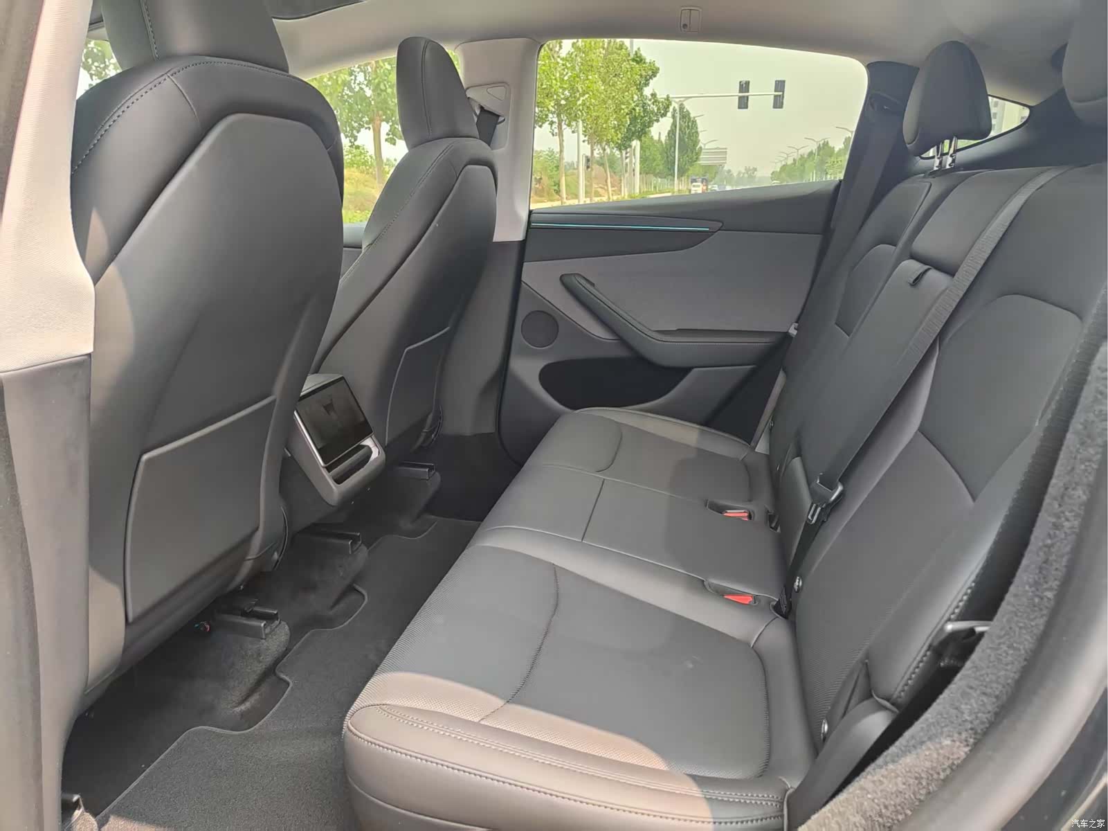 Tesla Model Y, 2025 6