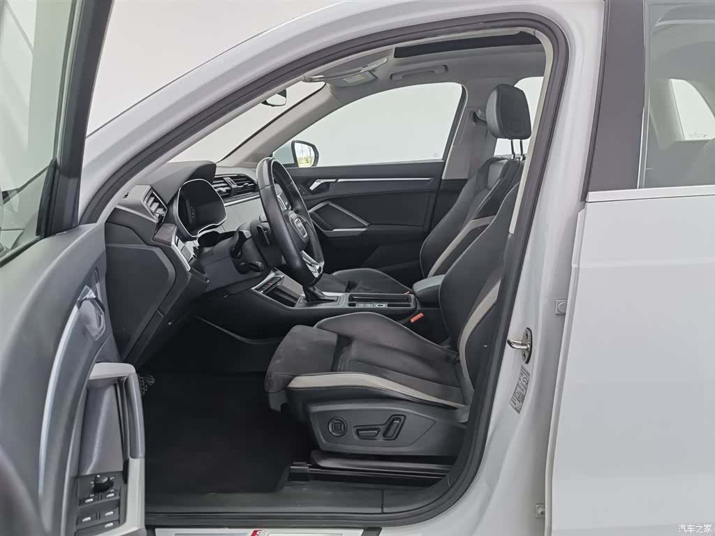 Audi Q3, 2019 10