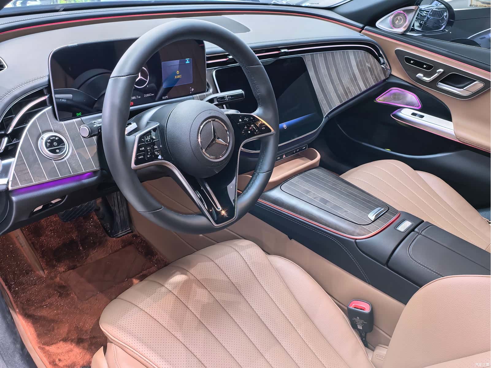 Mercedes-Benz E-Class, 2025 2