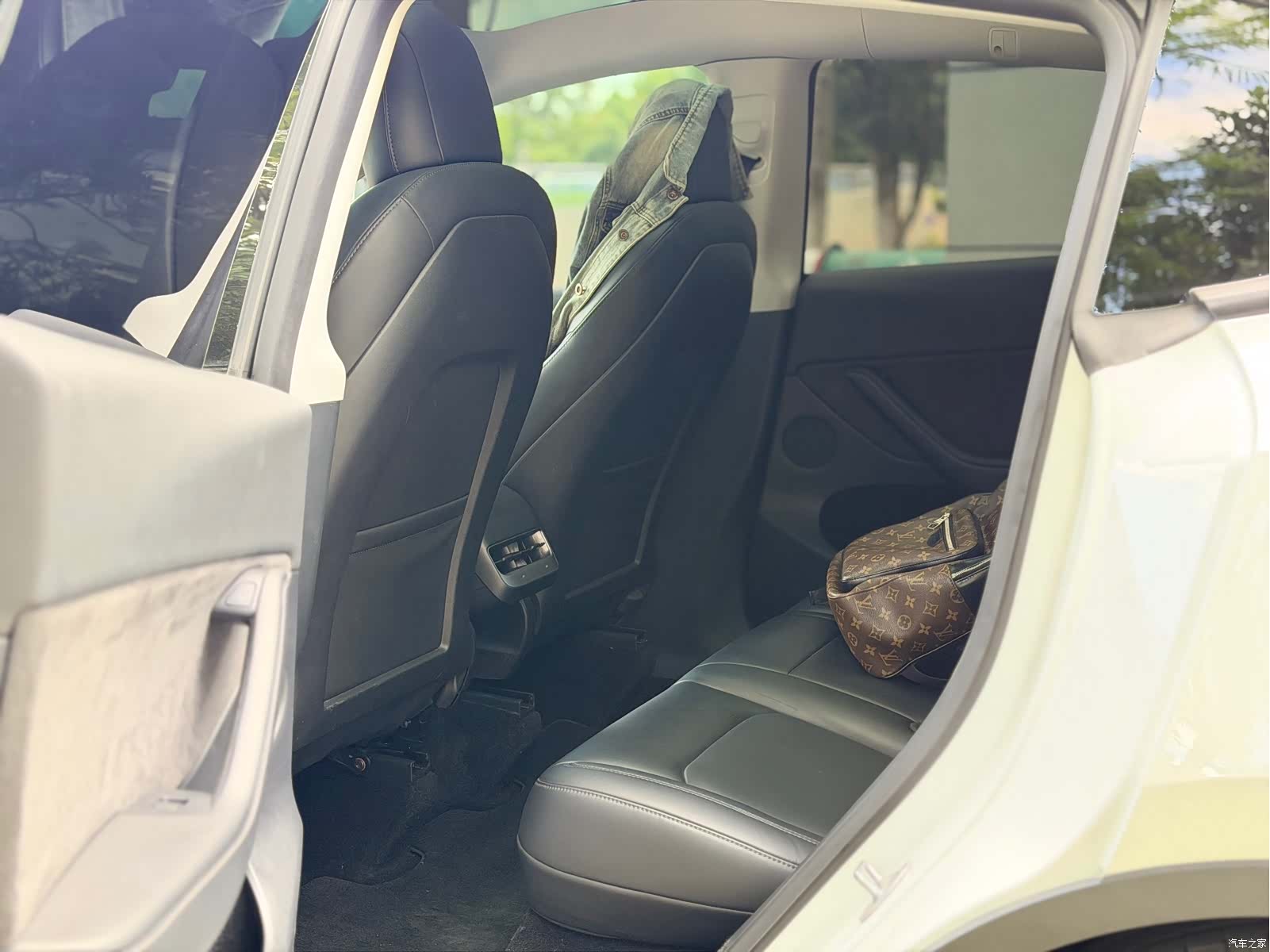 Tesla Model Y, 2022 6