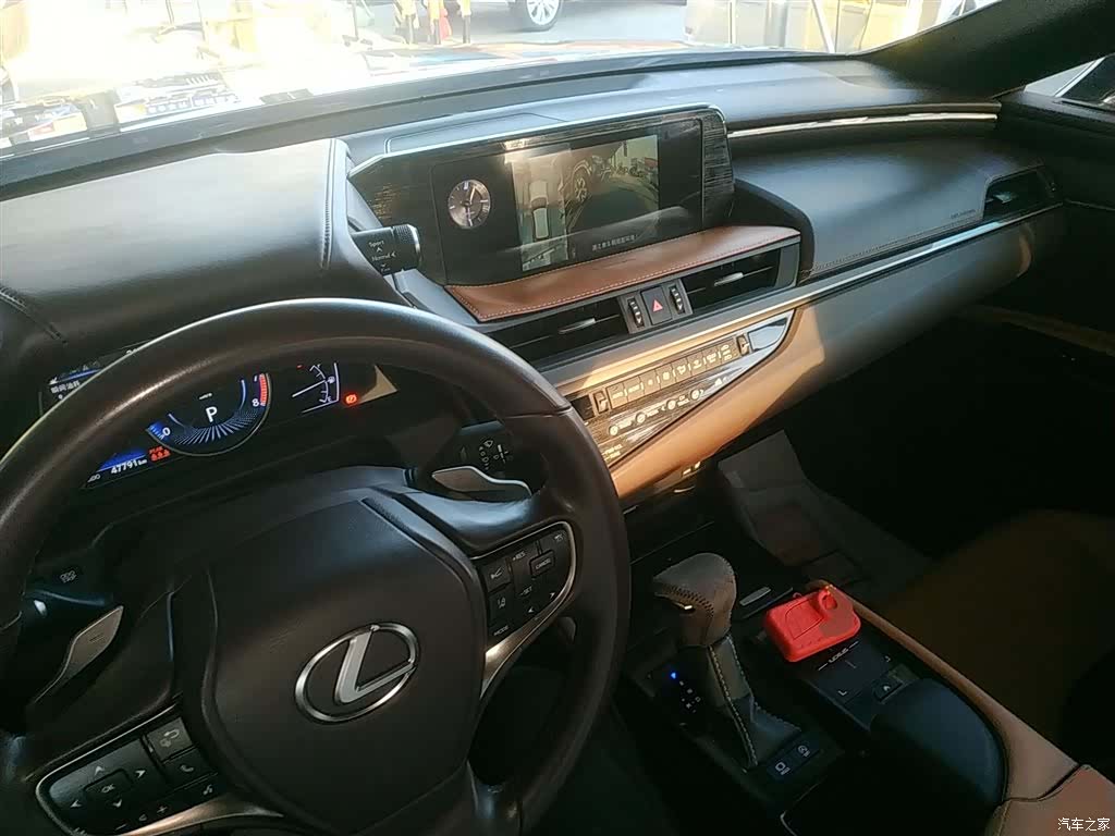 Lexus ES, 2020 13