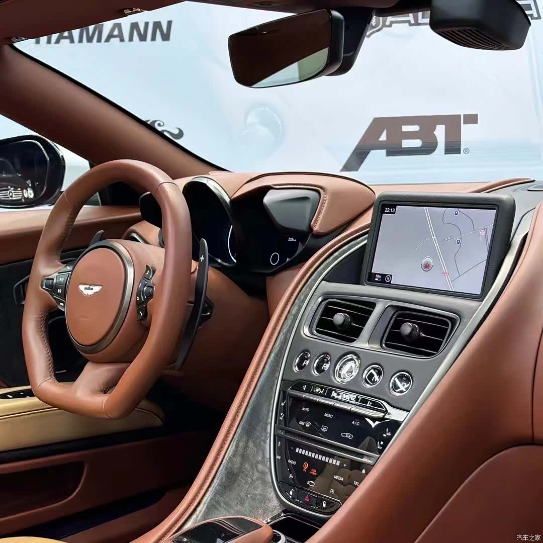 Aston Martin DBS, 2020 все фото