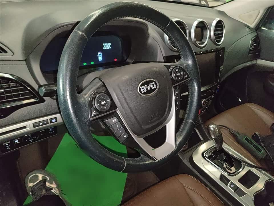 BYD S7